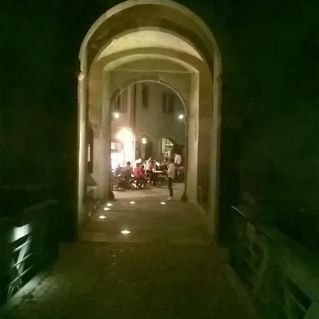 Atirano Ferienhaus